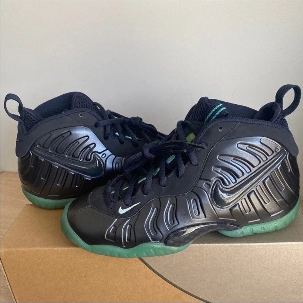 Nike Foam Posite- 5 Y- 6.5 W